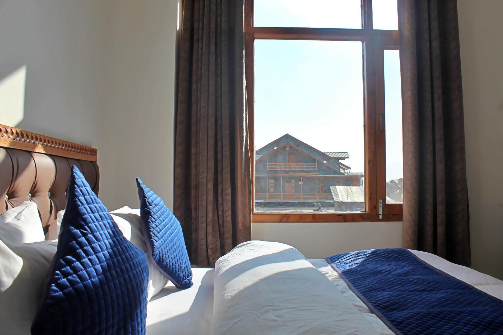 The Richie Royal Inn 马拉里 外观 照片